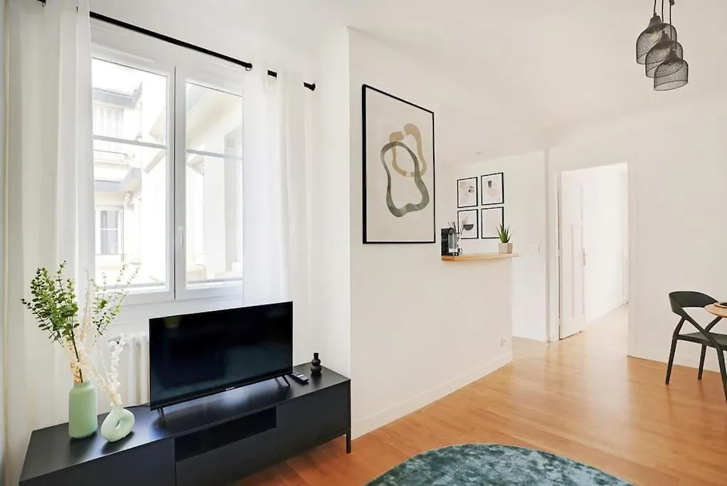 Lumineux 2 Pieces Batignolles Apartamento Paris França
